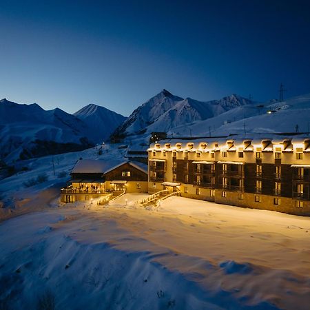 Alpina Hotel Gudauri Exterior photo