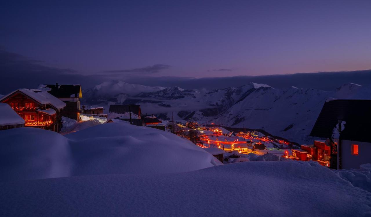 Alpina Hotel Gudauri Exterior photo