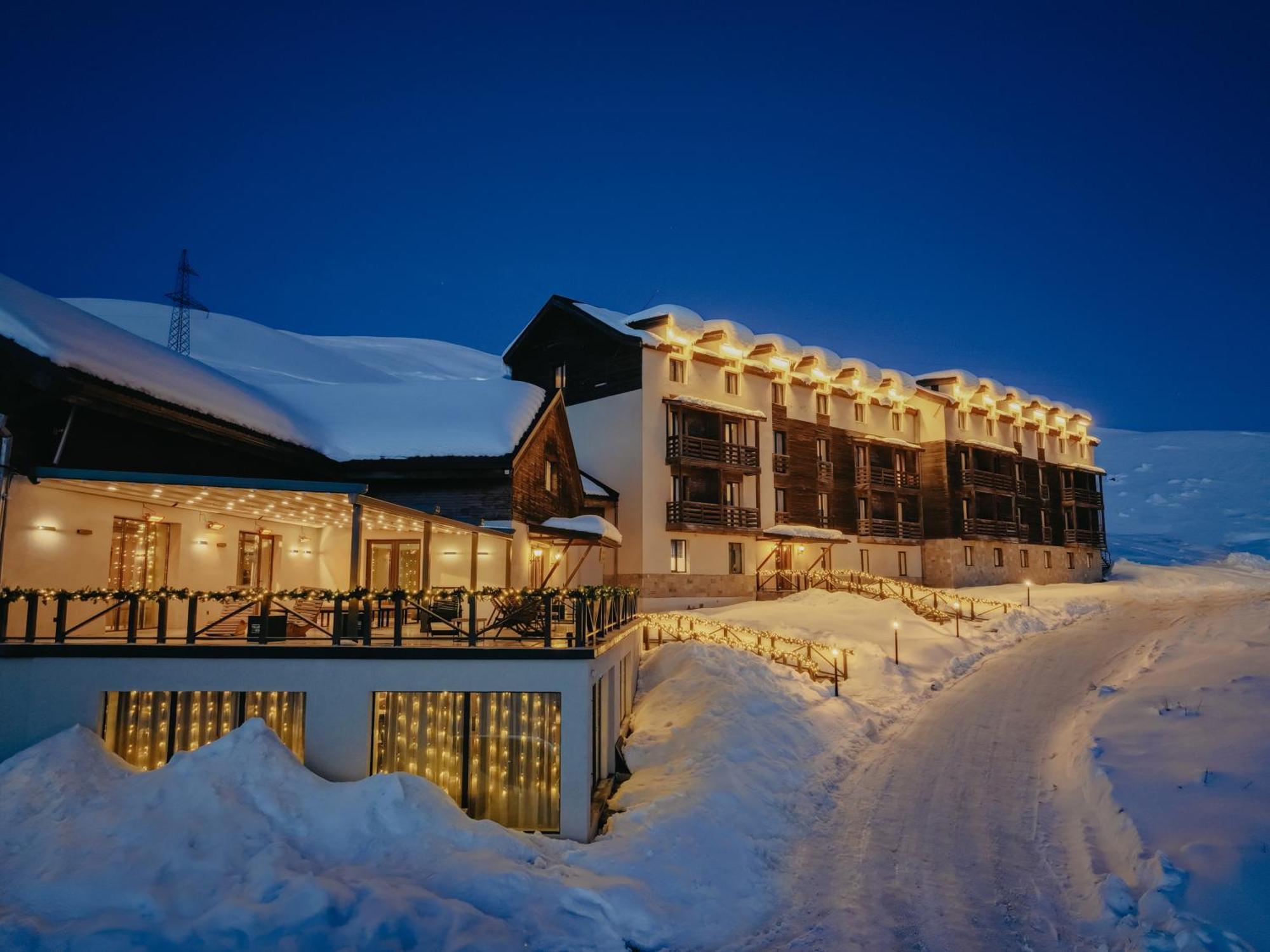 Alpina Hotel Gudauri Exterior photo